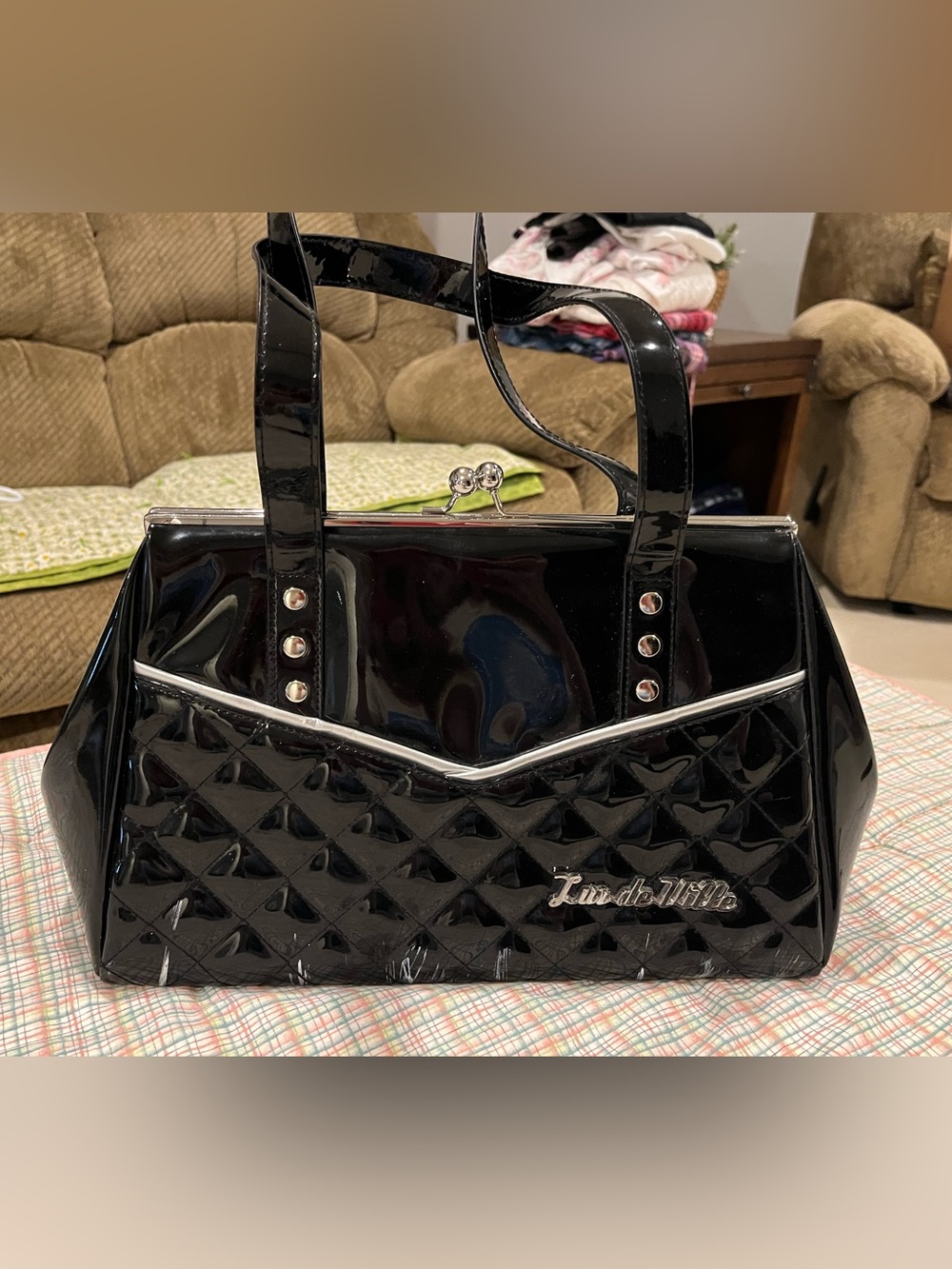 Lux de Ville Black Handbag